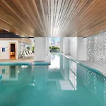 Chic 1Brm Apartment With Pool & Gym
