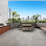 Chic 1Brm Apartment With Pool & Gym